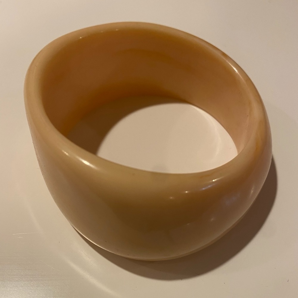 Asymmetrical bangle